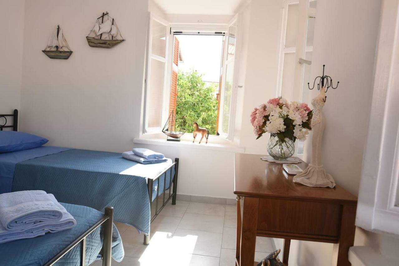 Karinia Home Leonídio Kültér fotó