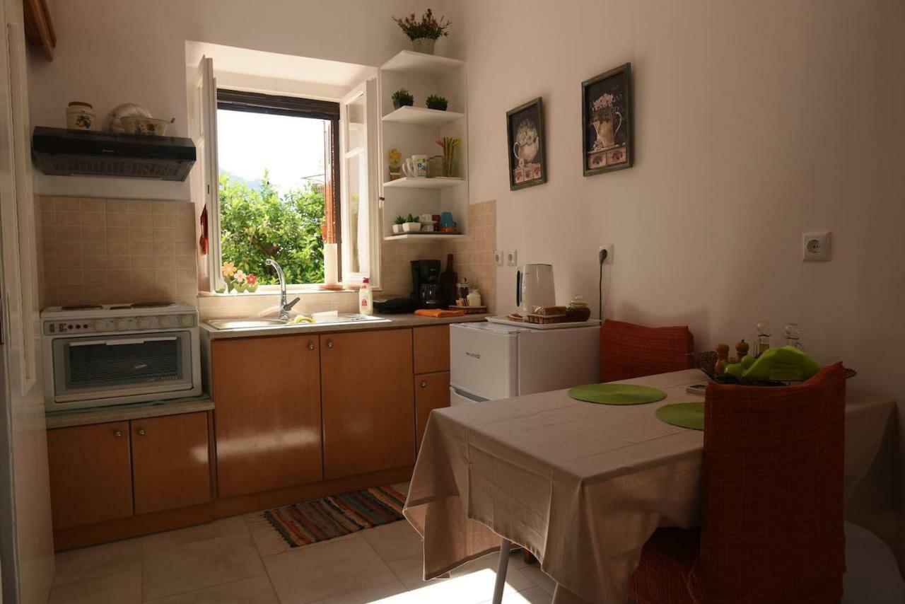 Karinia Home Leonídio Kültér fotó
